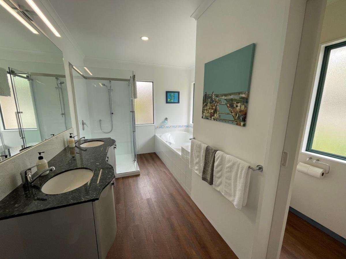 Luxury Home Next To Ocean And Walkway New Plymouth Exteriér fotografie